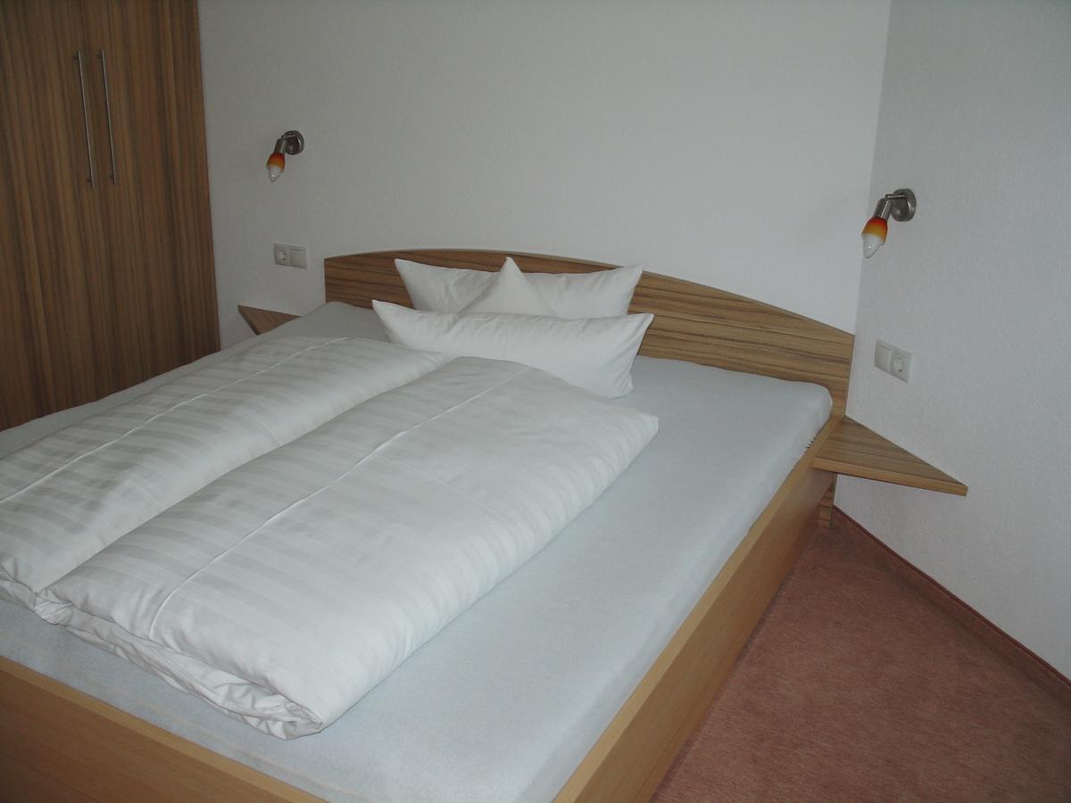 Pension Waldesruh Tarrenz Exterior photo